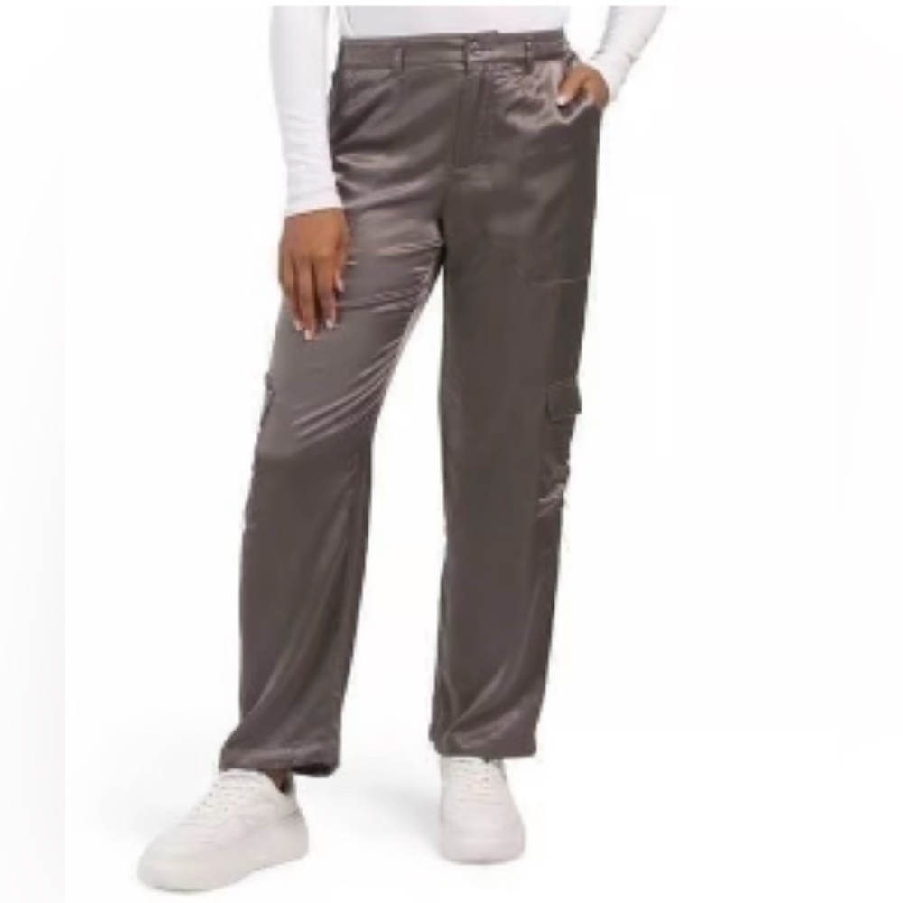 Young Fabulous & Broke satin cargo in gunmetal 🤩